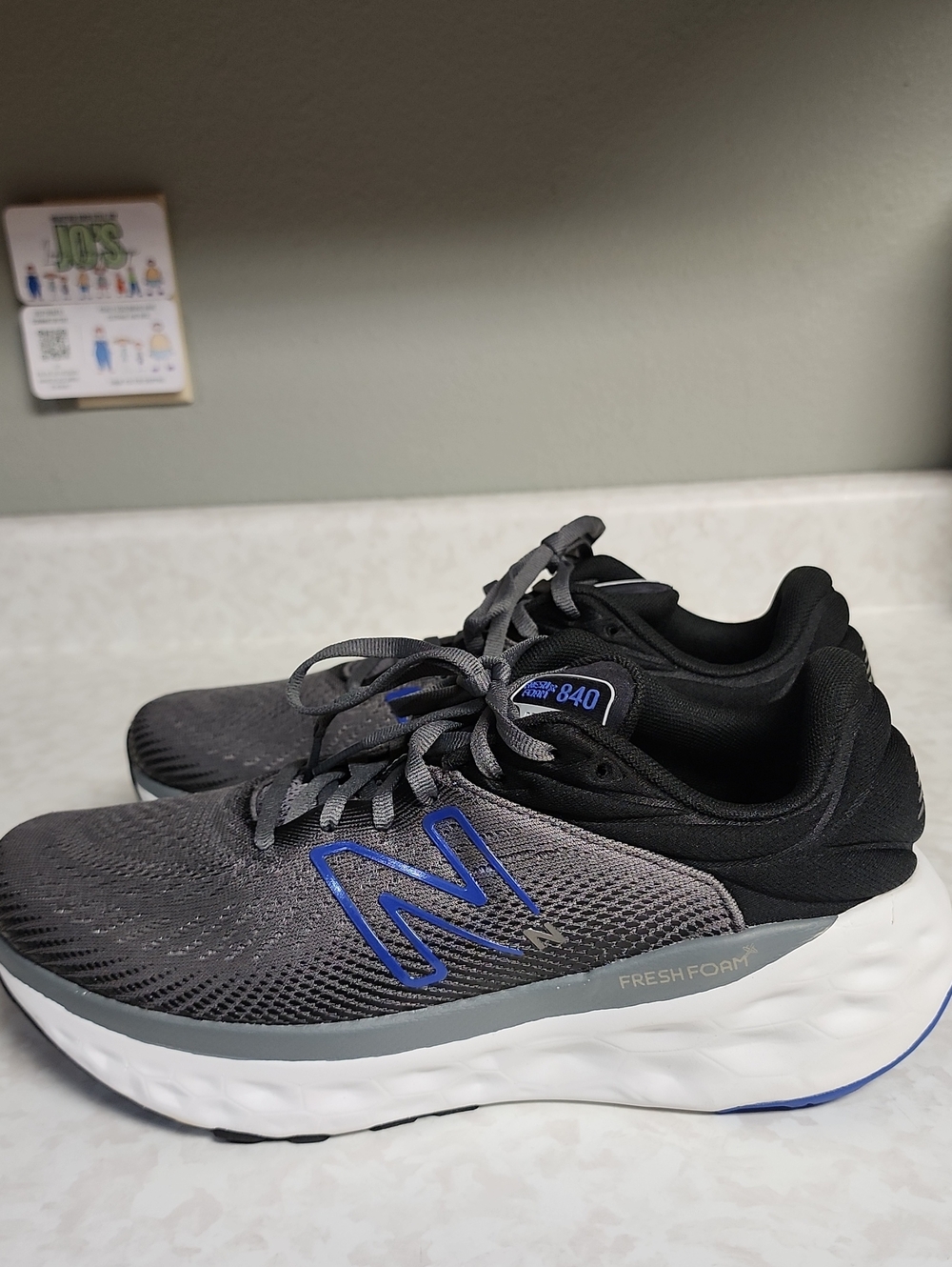 New Balance mens Fresh Foam 840 Gray and Blue Running Shoes 8.5 nwot number 2047